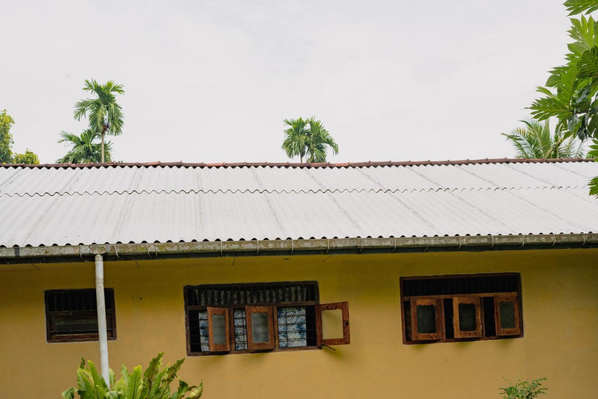 Hostel Singha Lounge Unawatuna Exterior photo